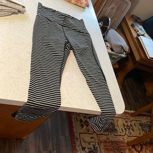 Lululemon Train times high rise tight 25’ size 10